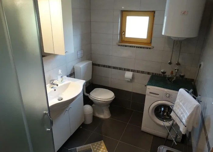 Kuca Renata Semesterbostad Pula