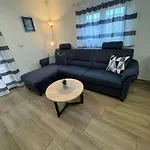 Kuca Renata بولا