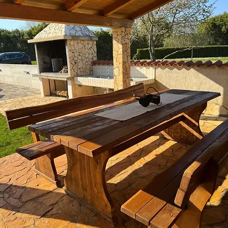 Kuca Renata * Πούλα